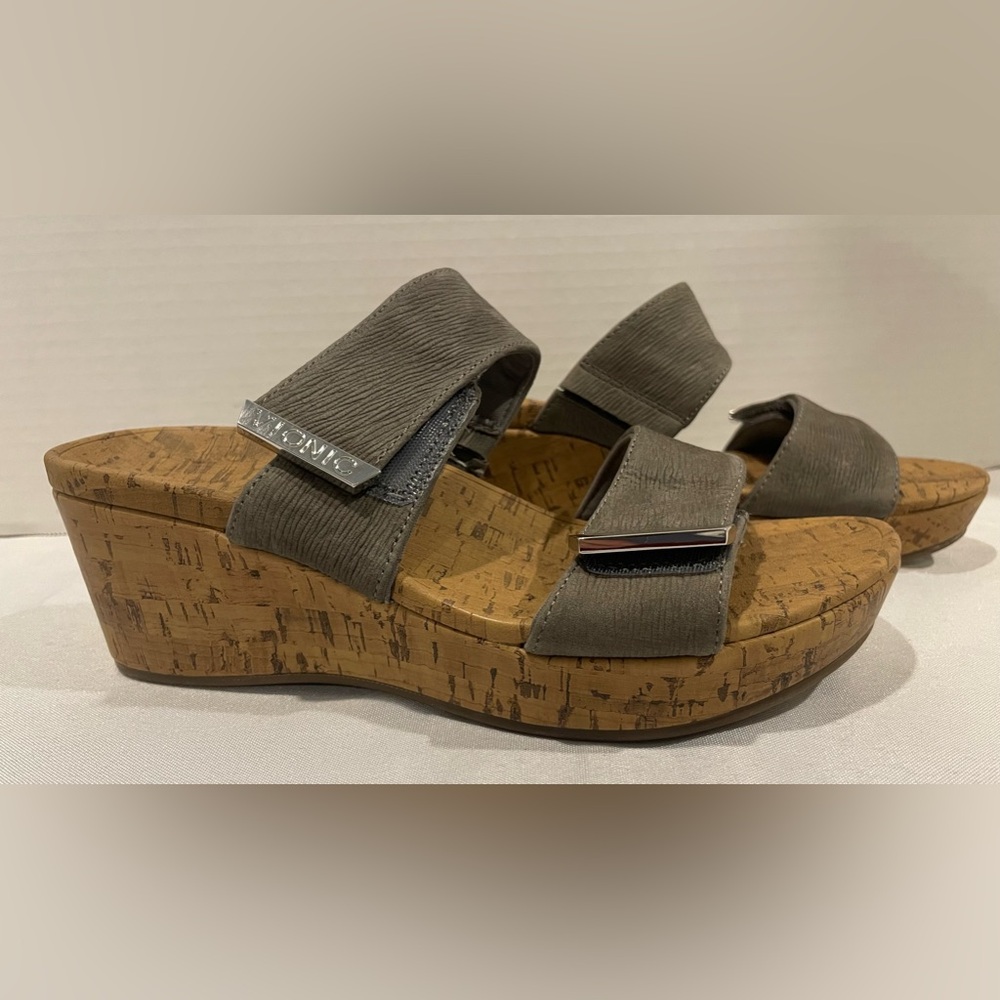 VIONIC Atlantic Pepper Ruched Slate Gray Wedge Heels Women’s Size 6
